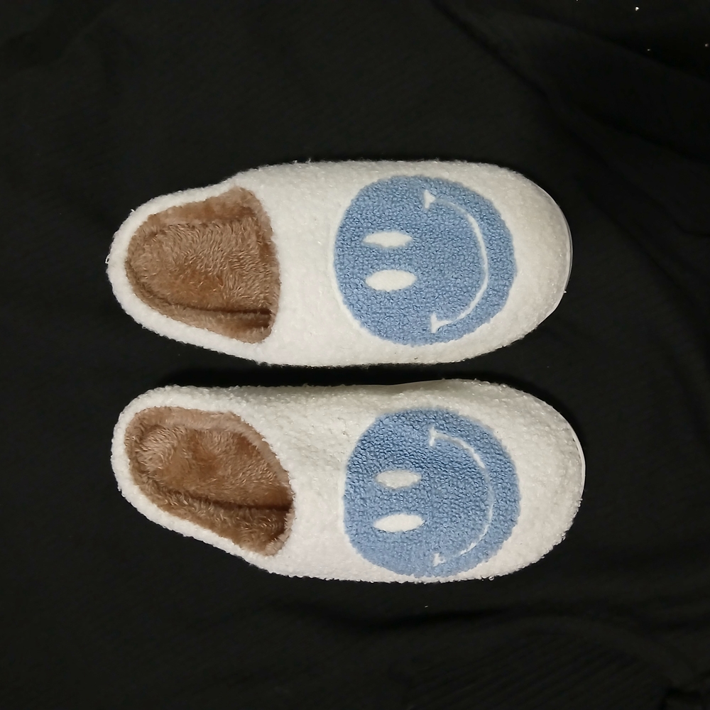 Kids Cozy Blue and White Smiley Face Slippers